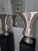 2x Colmore grote  massief metaal vazen vaas planten potten, Huis en Inrichting, Overige materialen, Overige kleuren, 50 tot 75 cm