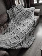 Nieuwe  gebreide woondeken in kabelpatroon 2.00 m x 2,20 m, Ophalen of Verzenden, Nieuw