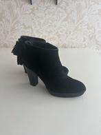 Hogan Zwarte enkellaarsjes met hak en franjes maat 36/37, Ophalen, Zo goed als nieuw, Zwart, Lage of Enkellaarzen