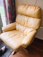 Bijna gratis gele lederen draai relax fauteuil stoel, Gebruikt, Leer, Ophalen
