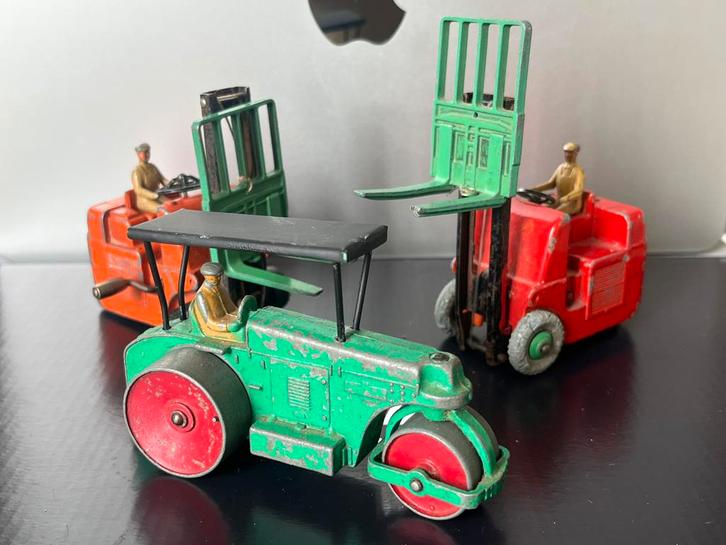 Zeldzame verzameling modelauto’s Dinky Toys Heftrucks Wals, Hobby en Vrije tijd, Modelauto's | 1:32, Zo goed als nieuw, Auto, Dinky Toys