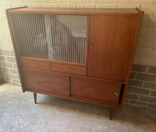 Vintage wandkast jaren 60 glazen deurtjes, Huis en Inrichting, Kasten | Buffetkasten, Zo goed als nieuw, 100 tot 150 cm, 25 tot 50 cm