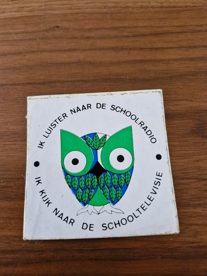 4569 Vintage Schoolradio Sticker, Verzamelen, Stickers, Ophalen of Verzenden