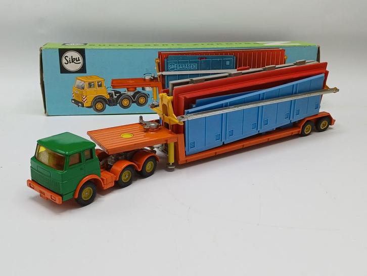 SIKU V serie Henschel trailer autogarage V307, Hobby en Vrije tijd, Modelauto's | 1:50, Zo goed als nieuw, Bus of Vrachtwagen
