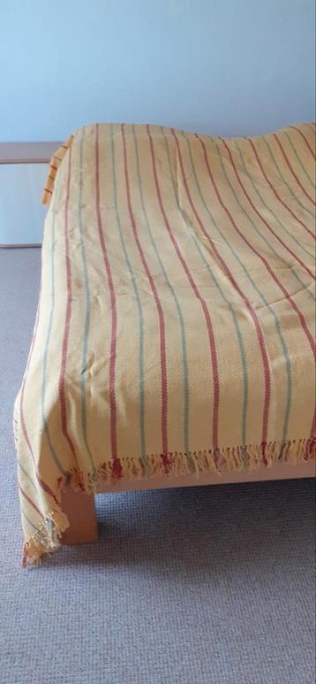 gestreepte sprei 250x250  beschikbaar voor biedingen