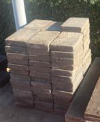 Gratis Gebruikte betonklinkers - minder dan 5m2, Tuin en Terras, Ophalen, Gebruikt, Klinkers, Minder dan 5 m²