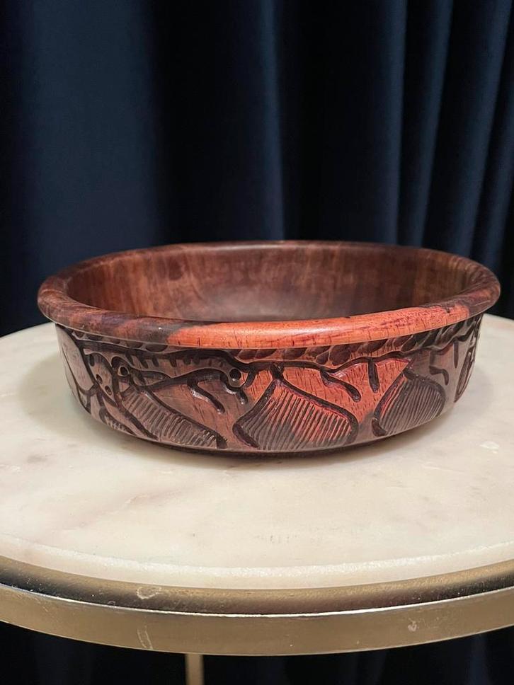 Vintage handgesneden Afrikaans houten schaaltje – Ø19 cm, Huis en Inrichting, Woonaccessoires | Schalen en Manden, Gebruikt, Schaal