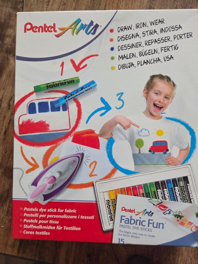 Pentel Arts Fabric Fun Textielstiften Nieuw, Ophalen of Verzenden, Nieuw, Materiaal