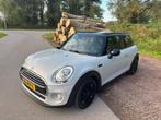 Mini 1.5 Cooper 2018 WHITE SILVER SERIOUS BUSINESS 136 pk 3D, Auto's, Mini, Voorwielaandrijving, 4 stoelen, Wit, Origineel Nederlands