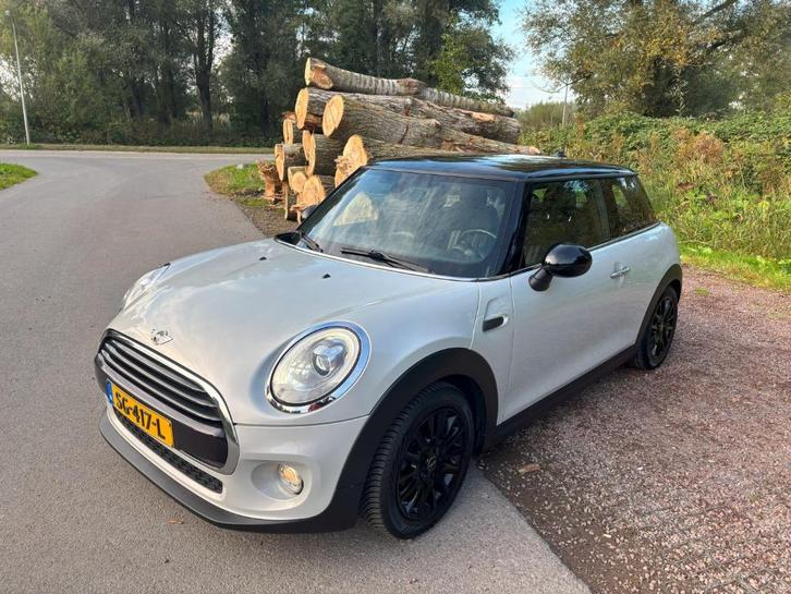 Mini 1.5 Cooper 2018 WHITE SILVER SERIOUS BUSINESS 136 pk 3D, Auto's, Mini, Particulier, Cooper, ABS, Airbags, Airconditioning