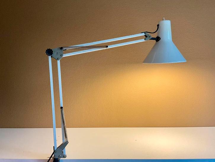 Vintage witte architectenlamp tafelklem schakelaar bovenop, Huis en Inrichting, Lampen | Tafellampen, Zo goed als nieuw, Minder dan 50 cm