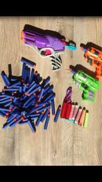 1 Nerfgun en 2 andere softbulletguns en veel bullets, Ophalen of Verzenden, Zo goed als nieuw