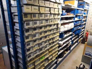 Ex Ford Dealer biedt partij elektronica en onderdelen aan  beschikbaar voor biedingen