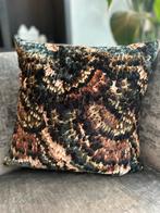 Sierkussen Claudi Ice Velvet – 50x50 cm, Huis en Inrichting, Woonaccessoires | Kussens, Ophalen of Verzenden, Zo goed als nieuw