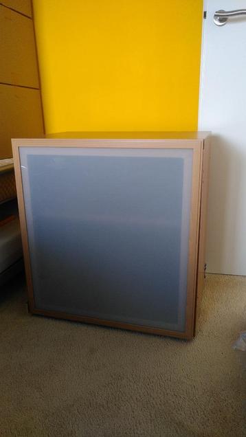 Kastje - Ikea Besta beschikbaar voor biedingen