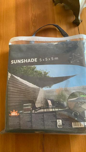 Schaduwdoek sunshade beschikbaar voor biedingen