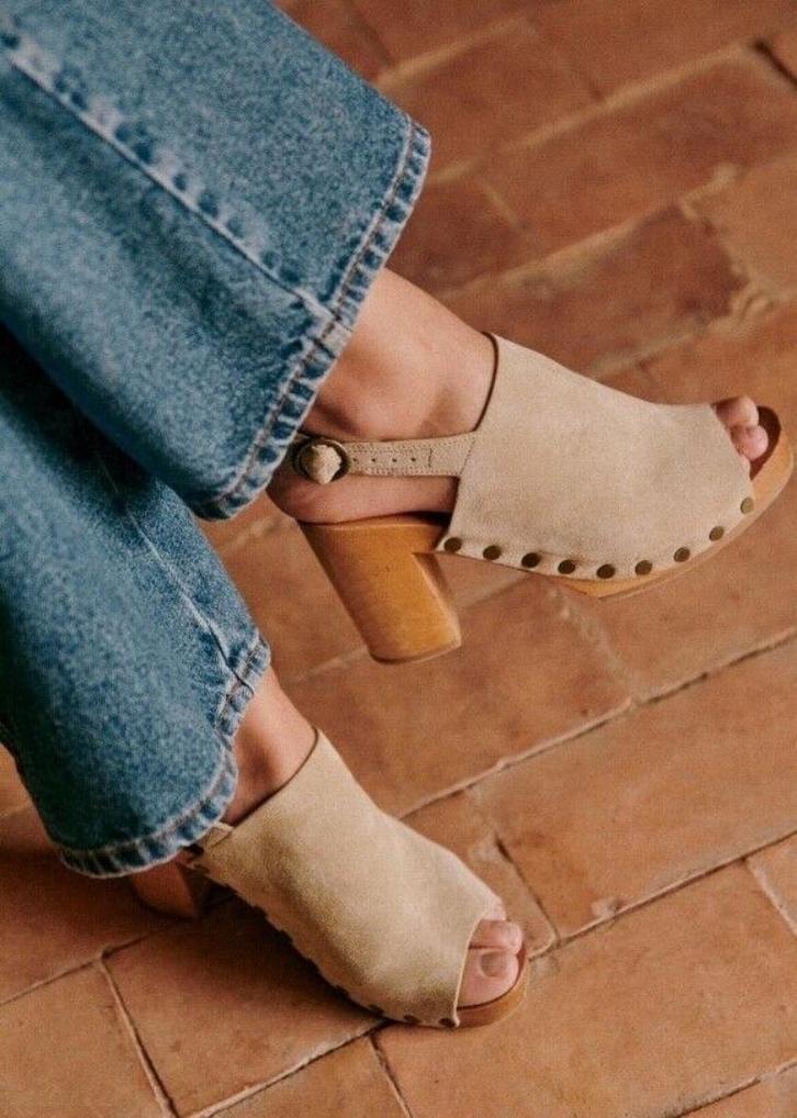 Prachtige sandalen/klompjes ‘Dakota’ van Sezane, Kleding | Dames, Schoenen, Zo goed als nieuw, Sandalen of Muiltjes, Beige, Verzenden
