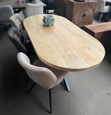 Magazijn leegverkoop eettafel deens ovaal mangohout matrix beschikbaar voor biedingen