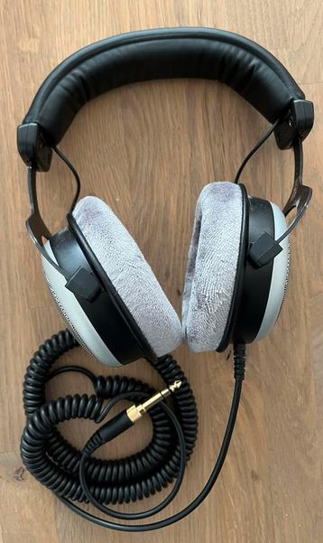 Beyerdynamic DT 880 PRO beschikbaar voor biedingen