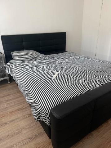 Lits Jumeaux Bed (zwart kunstleer) beschikbaar voor biedingen