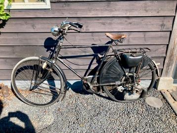 Zeer uniek , Een  originele Germaan fiets met hulpmotor beschikbaar voor biedingen