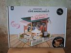 Miniatuur Café Americano Bouwpakket, Overige merken, Nieuw, Ophalen of Verzenden, Groter dan 1:32