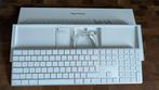 Apple magic keyboard with numeric pad, Computers en Software, Toetsenborden, Ophalen of Verzenden, Zo goed als nieuw, Draadloos