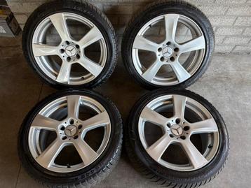 Set 17 Inch Mercedes A-B-C-E-Klasse velgen met banden  beschikbaar voor biedingen