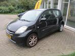 Subaru Justy 1.0 Black & White Koppeling slipt! (bj 2010), Auto's, Subaru, Voorwielaandrijving, Justy, Gebruikt, Zwart