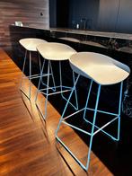 Witte Hay AAS38 barkruk - Hee Welling design, Huis en Inrichting, Barkrukken, Ophalen, Kunststof, Gebruikt, 60 tot 90 cm
