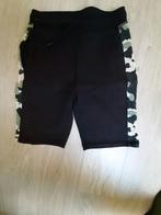 AvD 1263 Zwarte korte joggingbroek jongen 146/152, Broek, Gebruikt, Kids, Ophalen of Verzenden