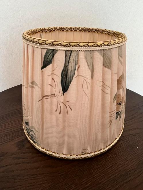 Vintage stoffen lampenkap bloemenmotief; warm en klassiek, Huis en Inrichting, Lampen | Lampenkappen, Zo goed als nieuw, Minder dan 25 cm