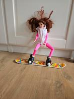 Snowboardende barbie, Ophalen of Verzenden, Zo goed als nieuw