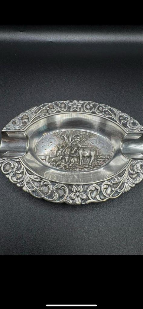 Vintage  Asbak met Reliëf, Antiek en Kunst, Antiek | Overige Antiek, Ophalen of Verzenden