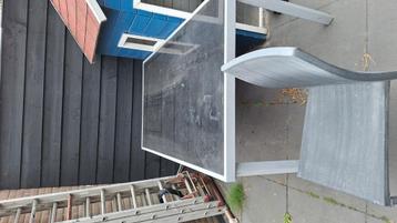 Tuintafel met 6 stoelen beschikbaar voor biedingen