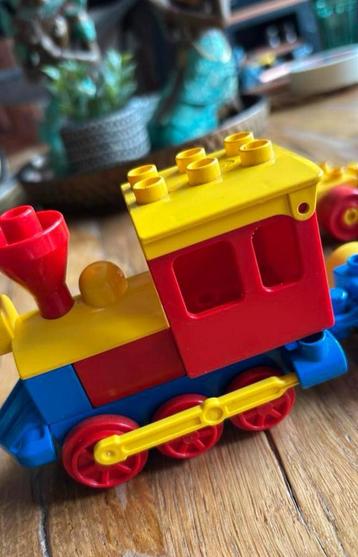 Duplo trein (locomotief en wagons beschikbaar voor biedingen