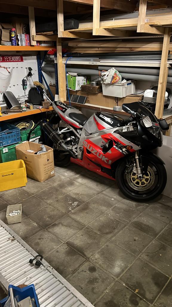 Suzuki GSXR 750 in nette staat, Motoren, Motoren | Suzuki, Particulier, Super Sport, 4 cilinders, Ophalen