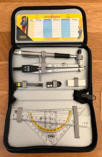 IDENA PASSER-ETUI. ( NIEUW ) beschikbaar voor biedingen