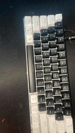 Bijna helmaal nieuwe gaming toetsen bord, Computers en Software, Toetsenborden, Ophalen of Verzenden, Zo goed als nieuw