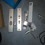 AMI veiligheidsgarnituur met knop en kruk, Ophalen of Verzenden, Nieuw, Overige materialen, Klink of Kruk