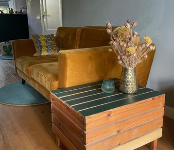 bijzettafel/salontafel/opbergkist voor maar €25 beschikbaar voor biedingen