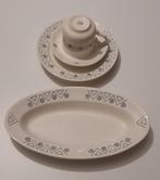 Russische Konakova faience servies. Minimalistische., Antiek en Kunst, Ophalen of Verzenden