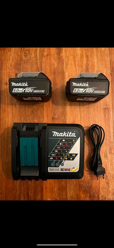 Makita set lader plus 2 accu’s 6ah, Doe-het-zelf en Verbouw, Gereedschap | Machine-onderdelen en Toebehoren, Nieuw, Ophalen of Verzenden