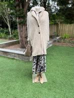 NUKUS beige teddy vest mouwloos mt M- meer S- TIEN op Insta, TIEN concepts, -, Beige, -