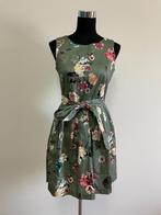 J270 - Fleurige Closet London jurk mt UK10 is 36 (1), Ophalen of Verzenden, Zo goed als nieuw, Maat 36 (S), Boven de knie