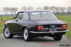 Alfa Romeo GT 1300 JUNIOR 2.0 Engine (bj 1972), Auto's, Lichtmetalen velgen, Beige, 1962 cc, 4 stoelen