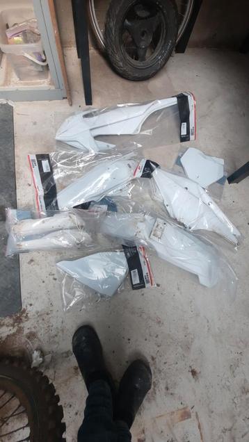 Witte kappenset ktm sx 125 2019-2022 beschikbaar voor biedingen