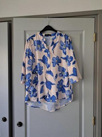 **Heel mooie top / blouse, maat S. Past ook maat M**. beschikbaar voor biedingen