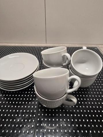 Vivo Villeroy en Boch kop en schotels. beschikbaar voor biedingen