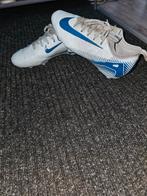 Nike Voetbalschoenen - Maat 38, Sport en Fitness, Voetbal, Maat XS of kleiner, Ophalen of Verzenden, Gebruikt, Schoenen